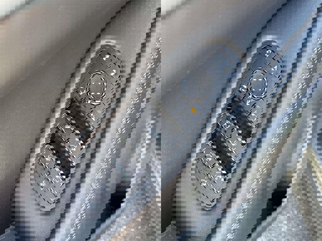 Used 2024 INFINITI QX60 Luxe image 16