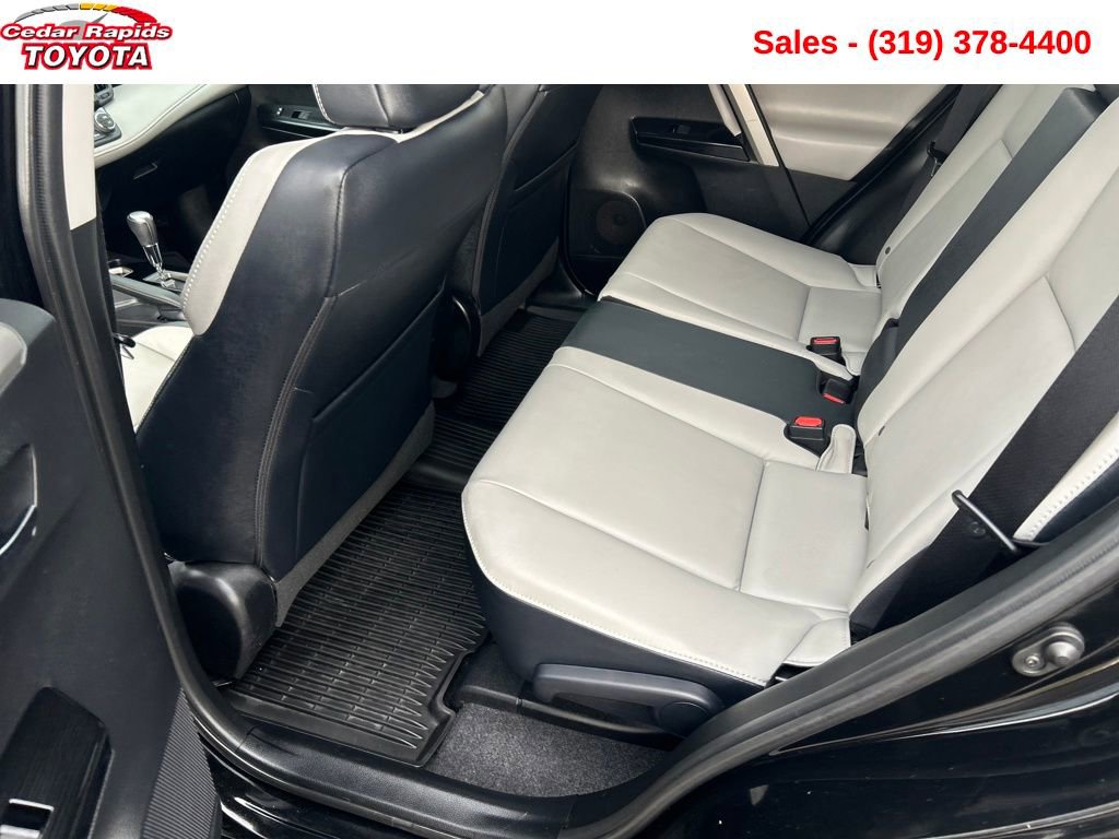 Used 2016 Toyota RAV4 Limited image 23