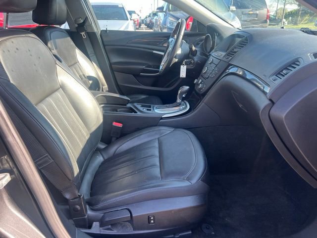Used 2013 Buick Regal Leather FWD image 11