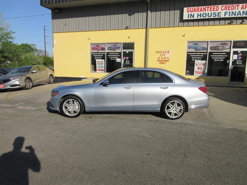 Used 2017 Mercedes-Benz E 300 4MATIC w/ Premium 3 Package image 2
