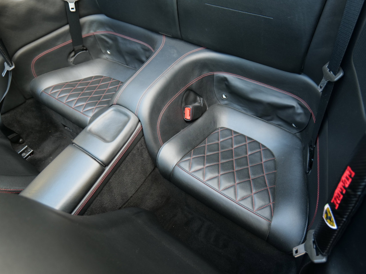 Used 2014 Ferrari California image 42