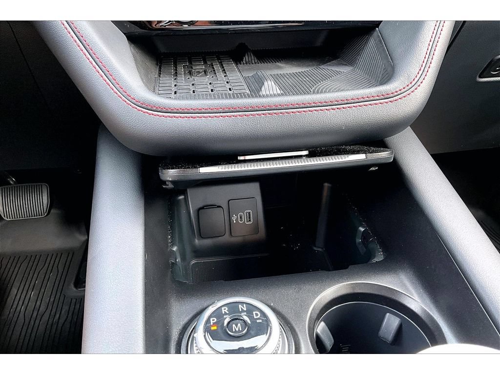 Used 2025 Ford Explorer ST AWD/4WD image 27