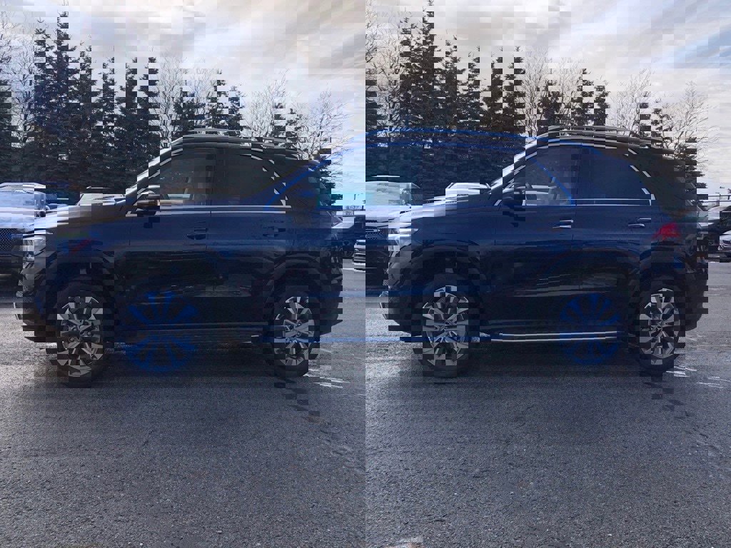 Used 2022 Mercedes-Benz GLE 350 4MATIC w/ Premium Package image 7