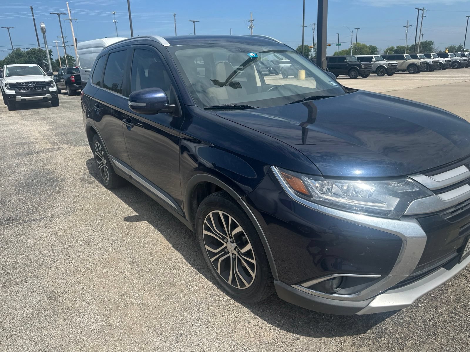 Used 2016 Mitsubishi Outlander GT AWD/4WD image 7