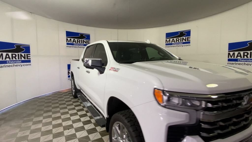 Used 2025 Chevrolet Silverado 1500 LTZ AWD/4WD image 4