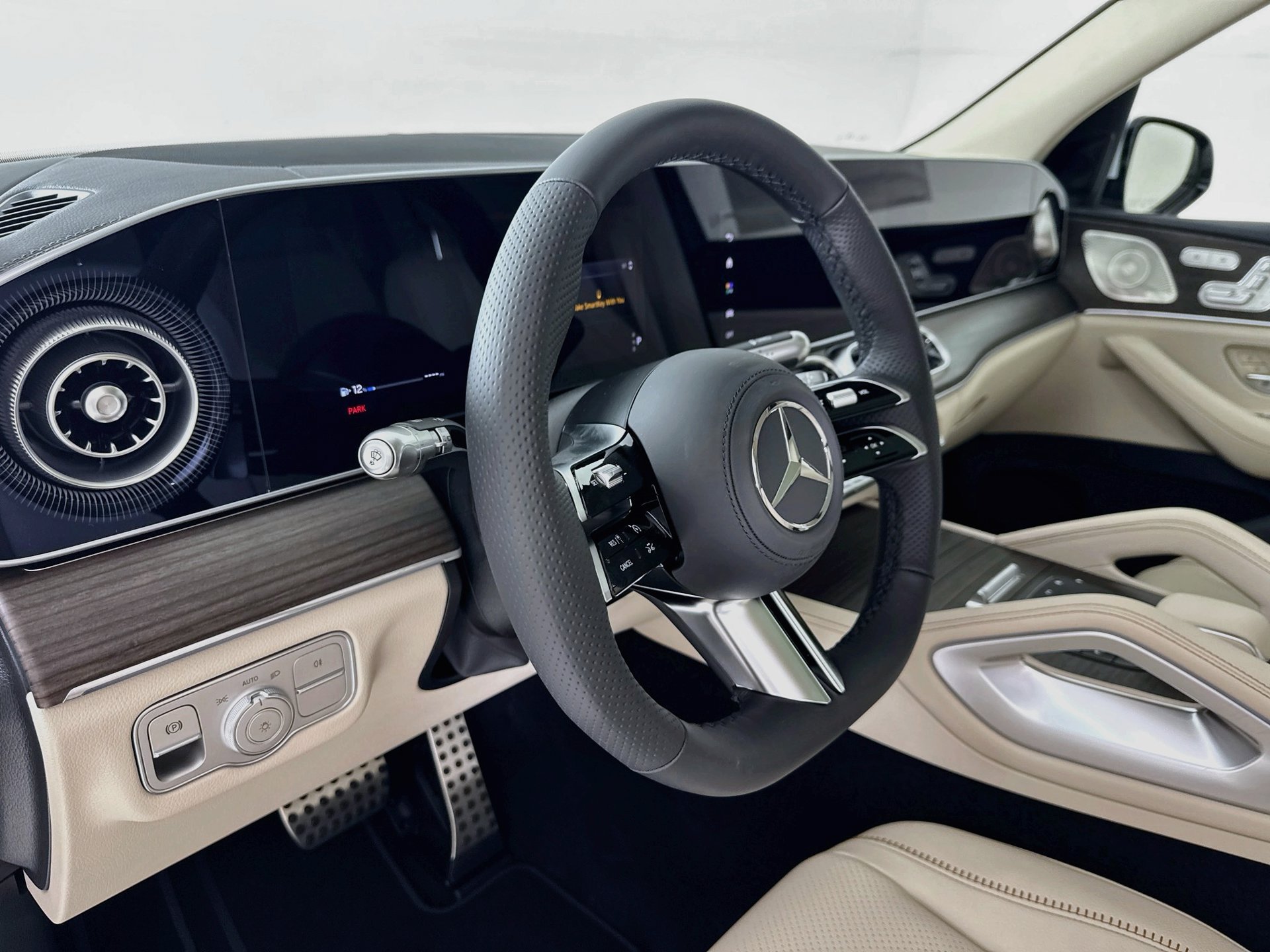 New 2027 Mercedes-Benz GLS 450 4MATIC image 10
