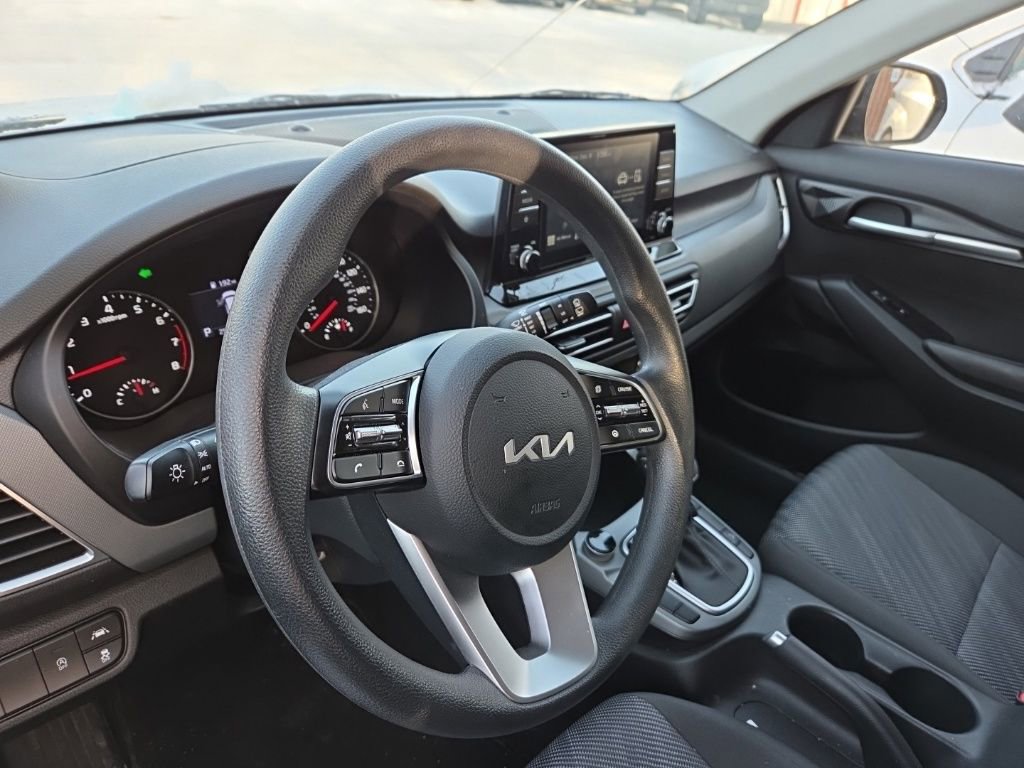 Certified 2023 Kia Seltos LX image 16