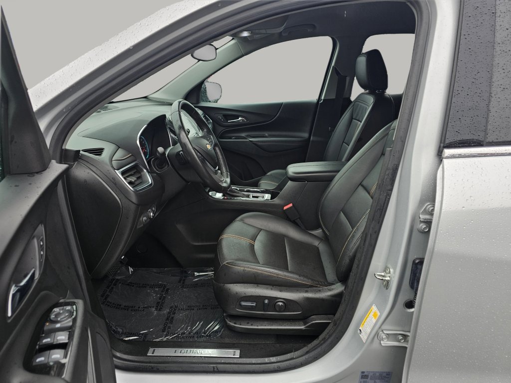Used 2022 Chevrolet Equinox Premier w/ LPO, Cargo Package AWD/4WD image 20