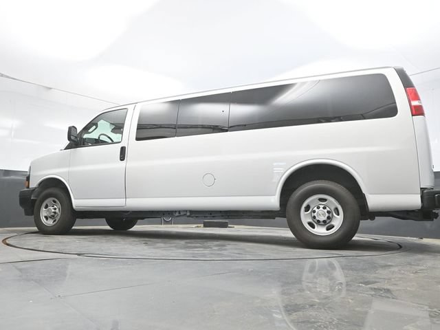 Used 2024 Chevrolet Express 3500 LS RWD image 35