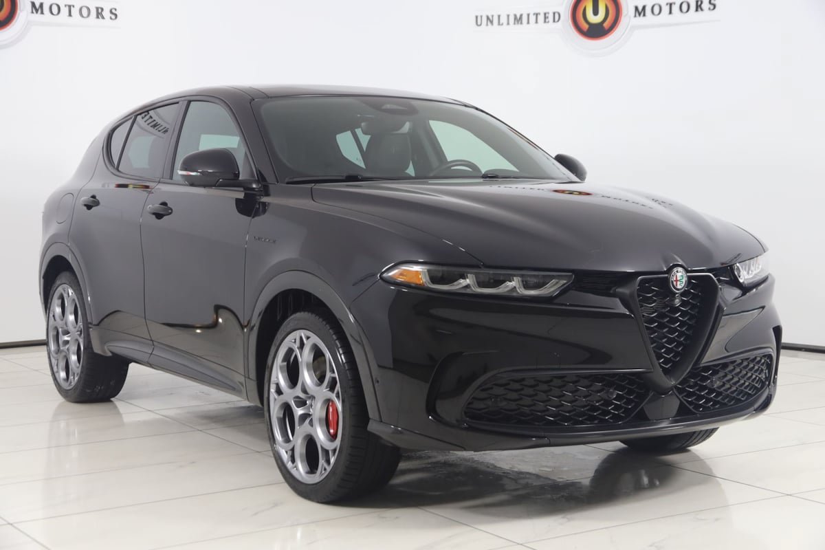 Used 2024 Alfa Romeo Tonale Veloce w/ Active Assist Package AWD/4WD image 21