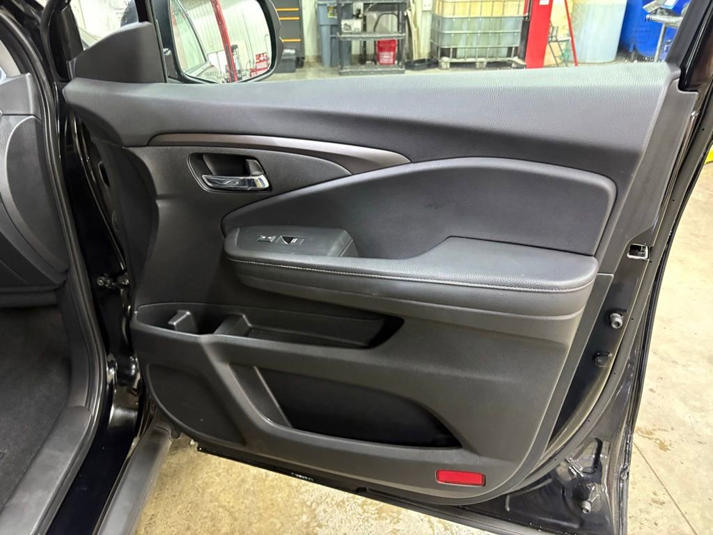 Used 2020 Honda Ridgeline RTL image 16