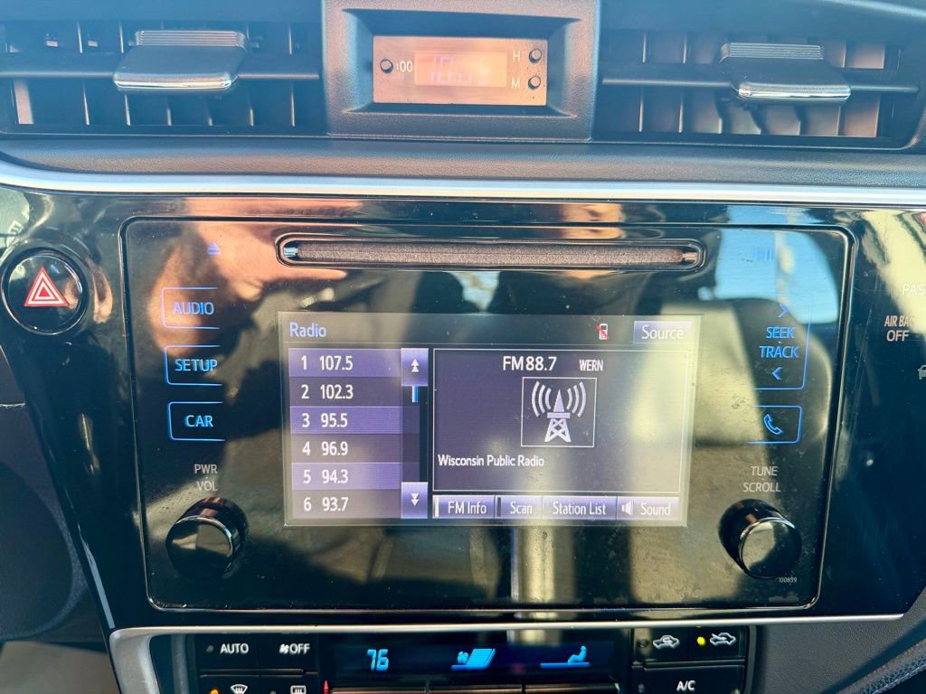 Used 2017 Toyota Corolla SE w/ Carpet Mat Package (TMS) image 31