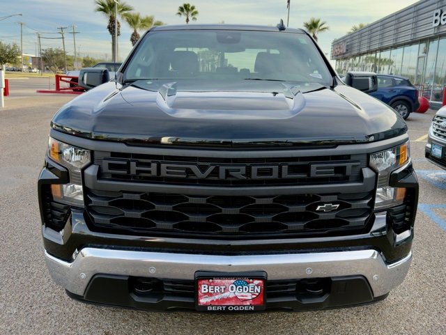 Used 2025 Chevrolet Silverado 1500 W/T w/ Z71 Off-Road Package image 2