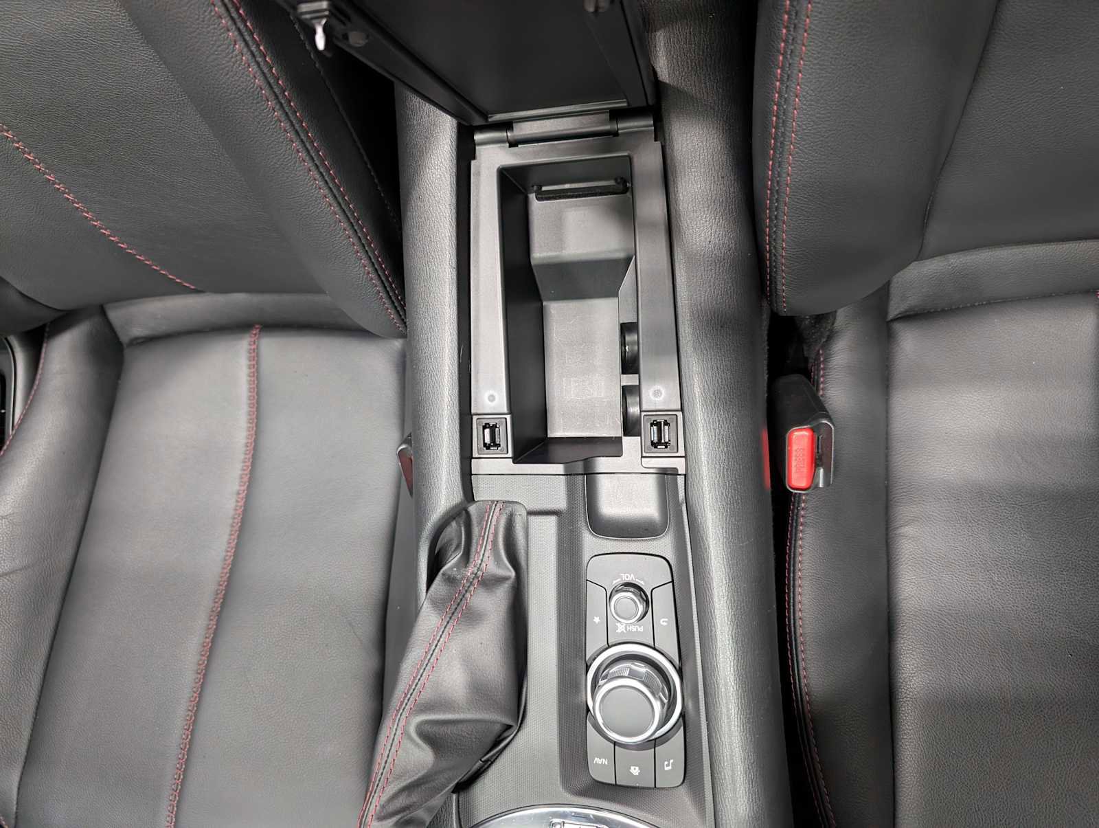 Used 2018 MAZDA MX-5 Miata RF Grand Touring image 19