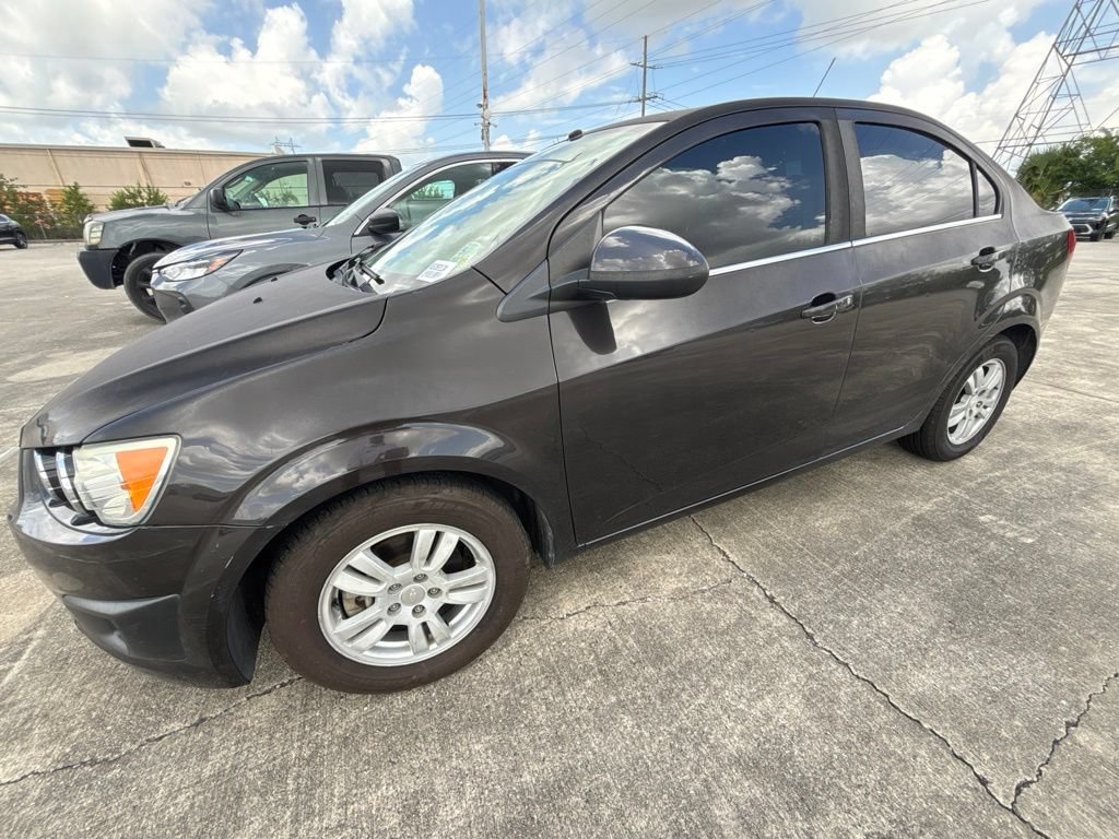 Used 2016 Chevrolet Sonic LT FWD image 1