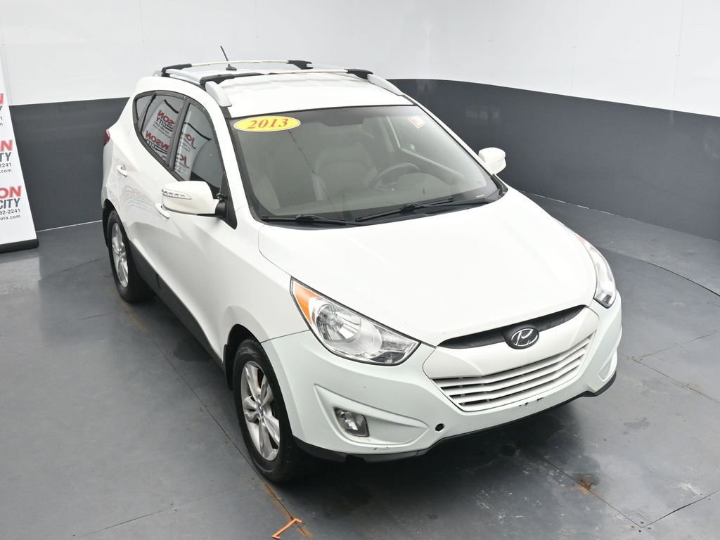 Used 2013 Hyundai Tucson GLS image 25