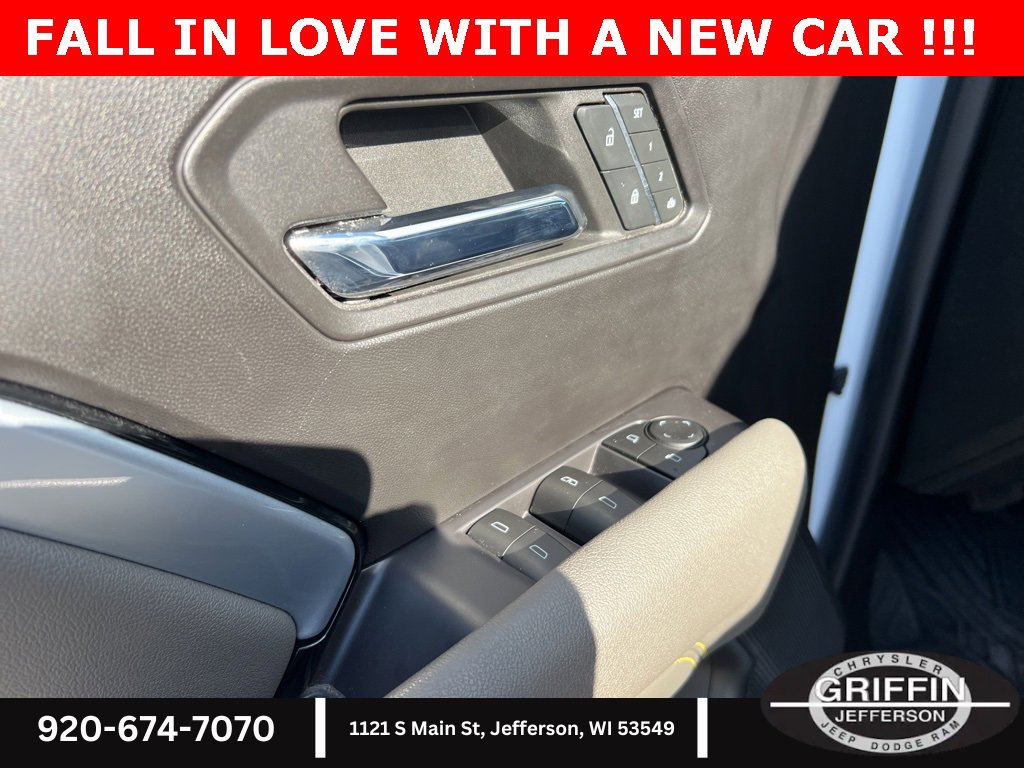 Used 2023 Chevrolet Colorado ZR2 w/ ZR2 Convenience Package III image 19