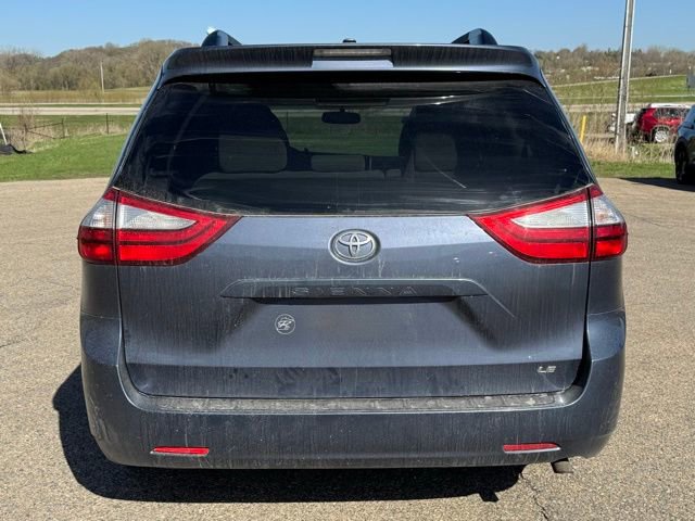 Used 2016 Toyota Sienna LE FWD image 15