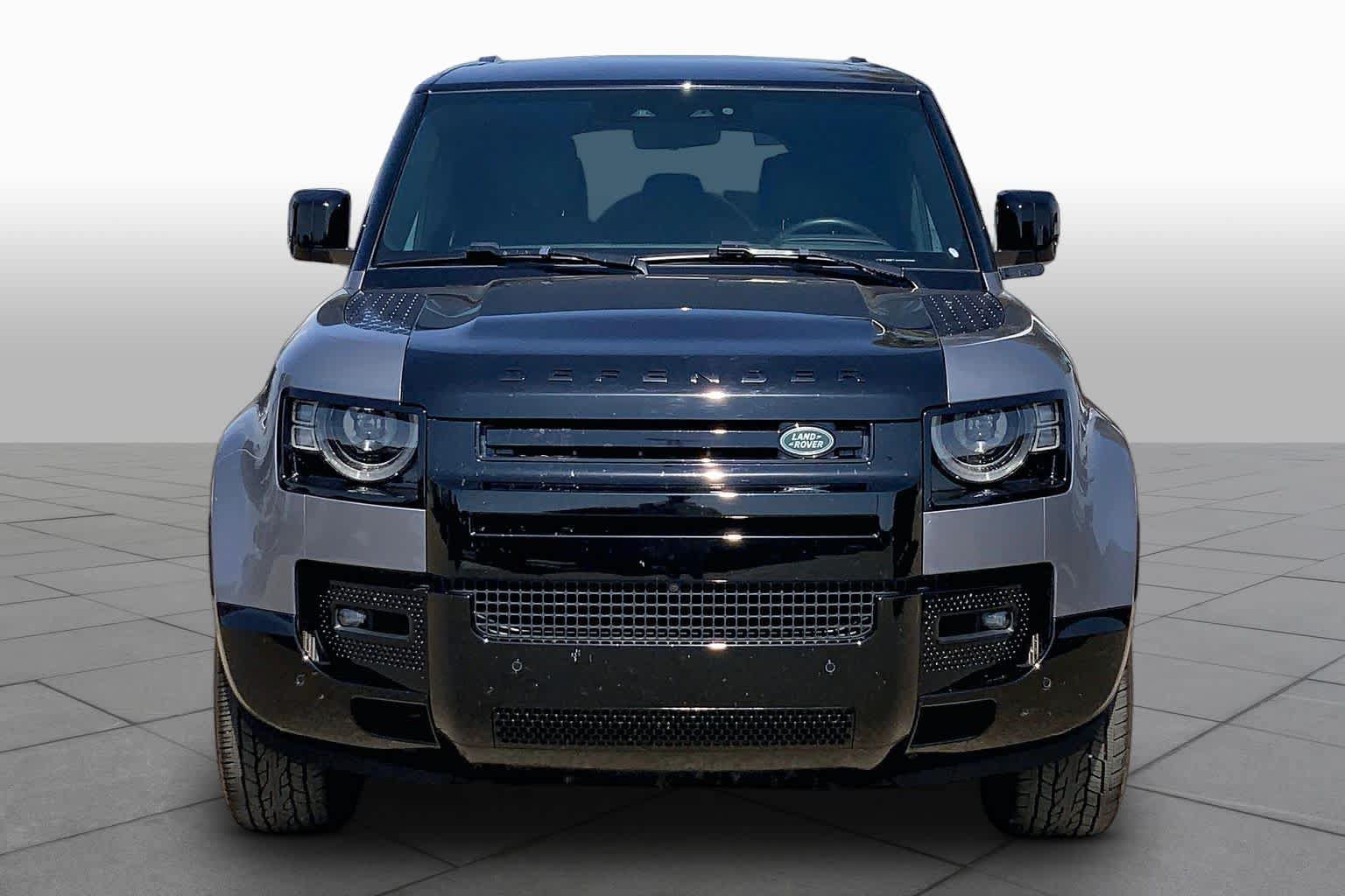 Used 2023 Land Rover Defender 110 X AWD/4WD image 4