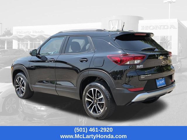 Used 2025 Chevrolet TrailBlazer LT AWD/4WD image 3