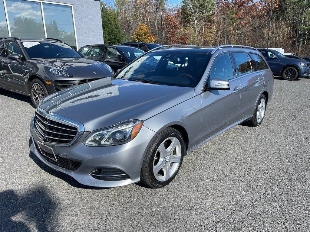 Used 2015 Mercedes-Benz E 350 4MATIC Wagon image 2