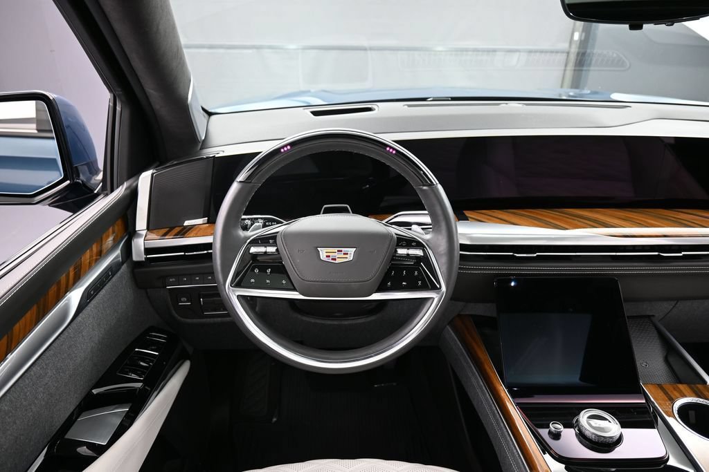 Used 2025 Cadillac Escalade ESV Sport Platinum AWD/4WD image 20
