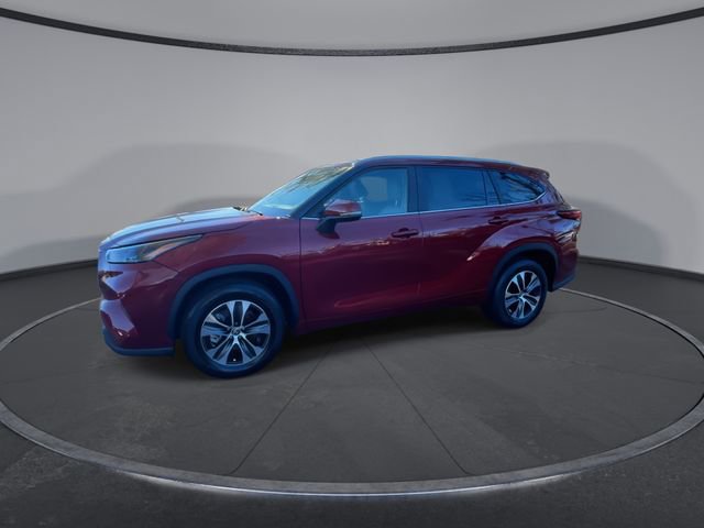 Used 2023 Toyota Highlander XLE image 7