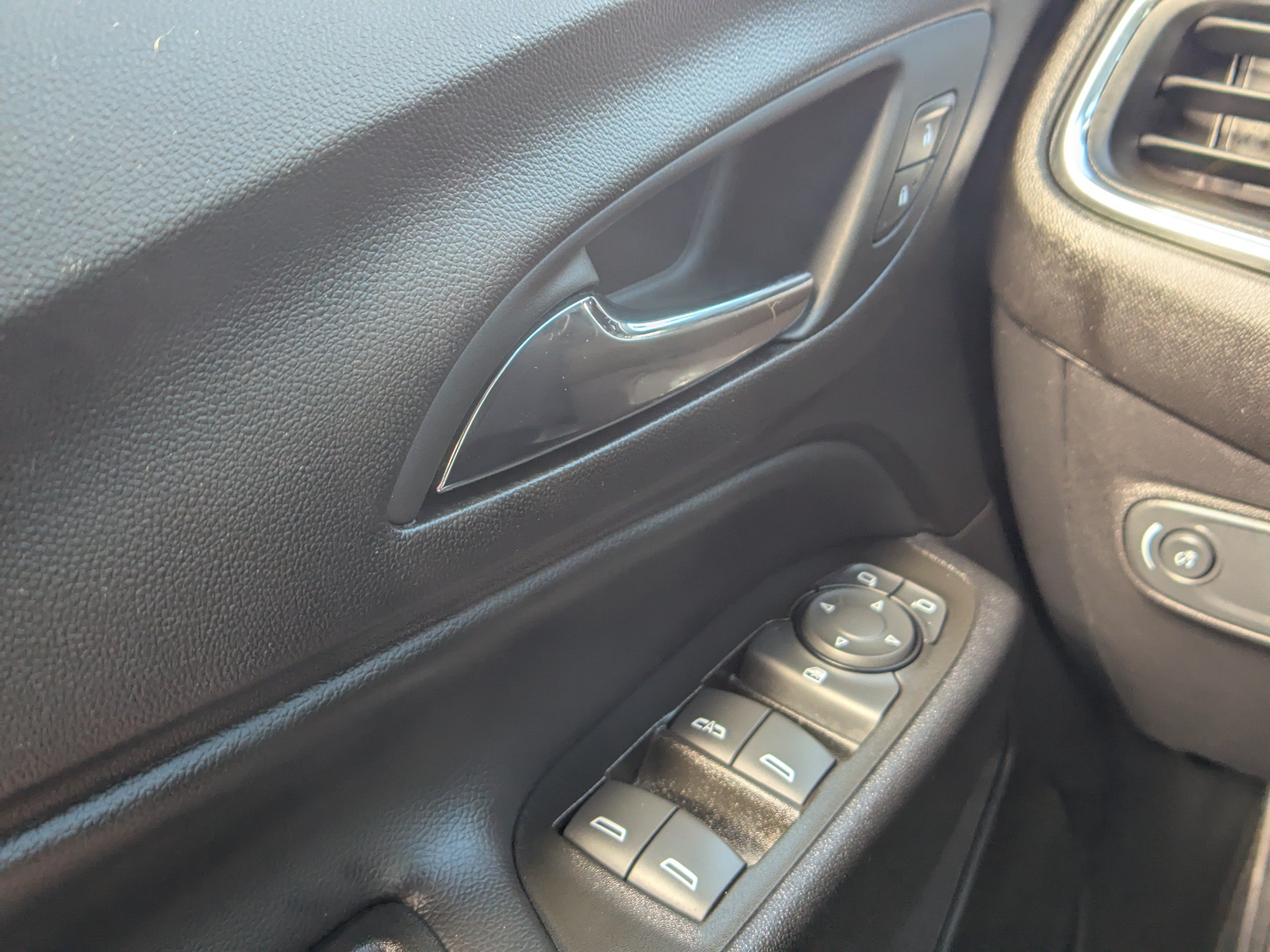 Used 2023 Chevrolet Equinox LT AWD/4WD image 27