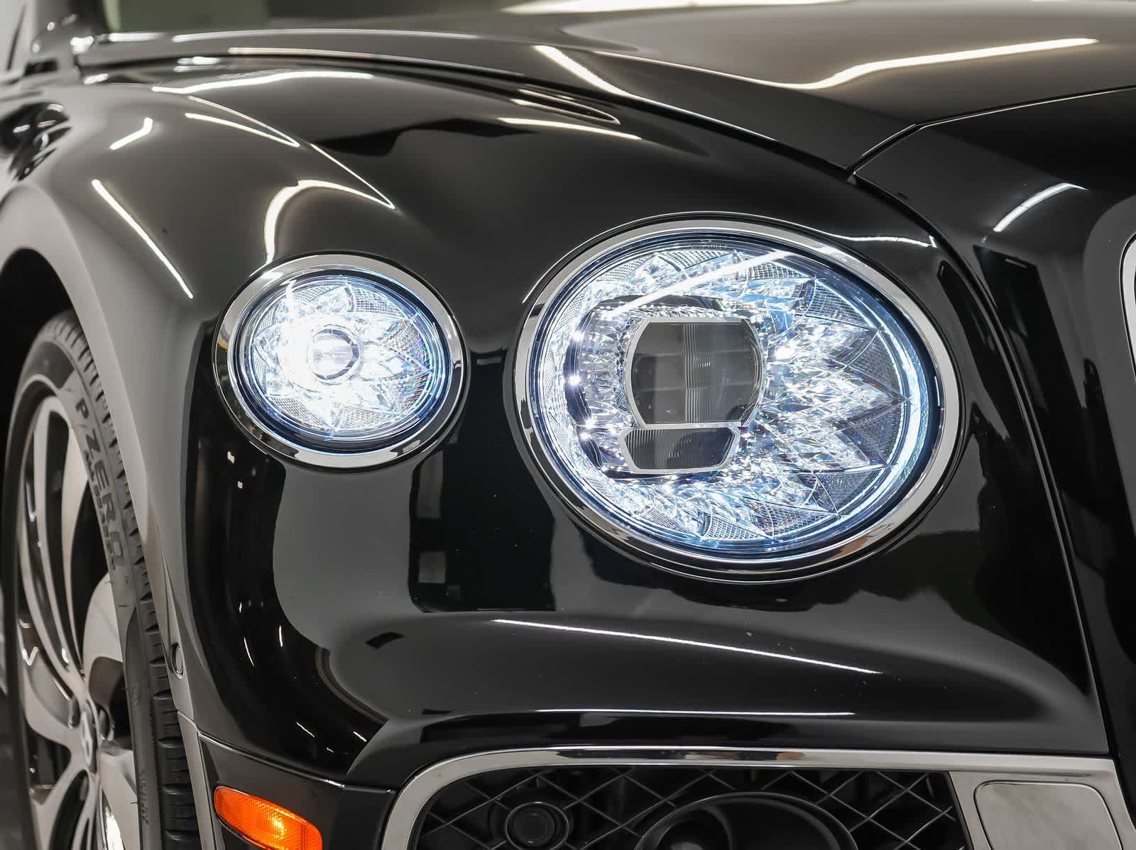 Used 2022 Bentley Flying Spur V8 AWD/4WD image 9