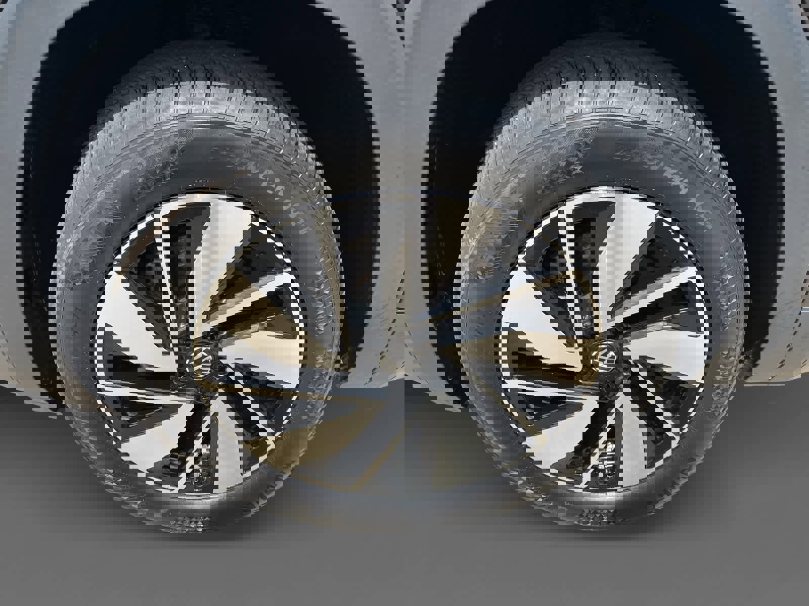 Certified 2024 Volkswagen Atlas SEL image 8