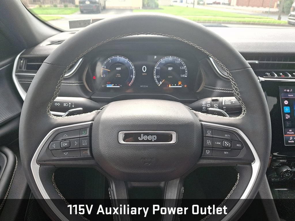 Used 2023 Jeep Grand Cherokee L Laredo AWD/4WD image 25