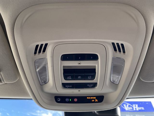 Used 2021 Buick Envision Avenir w/ Technology Package II image 30