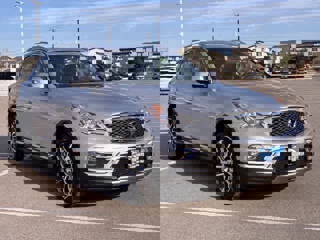 Used 2017 INFINITI QX50 2WD w/ Deluxe Touring Package image 8