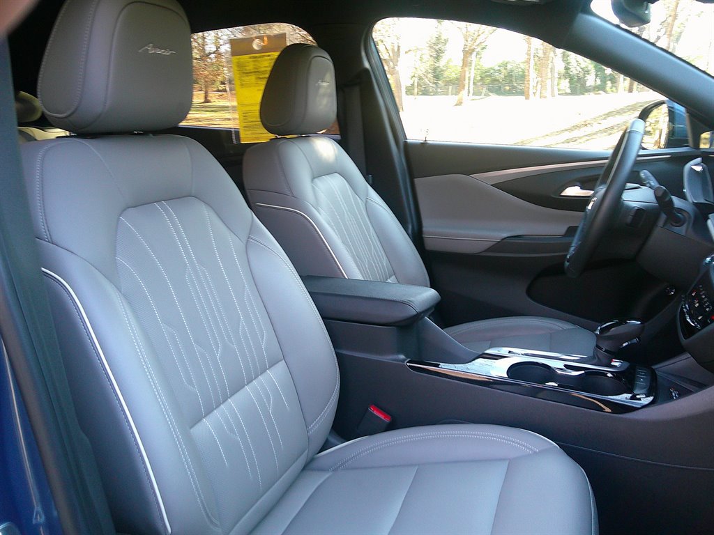 Used 2025 Buick Envista Avenir image 21