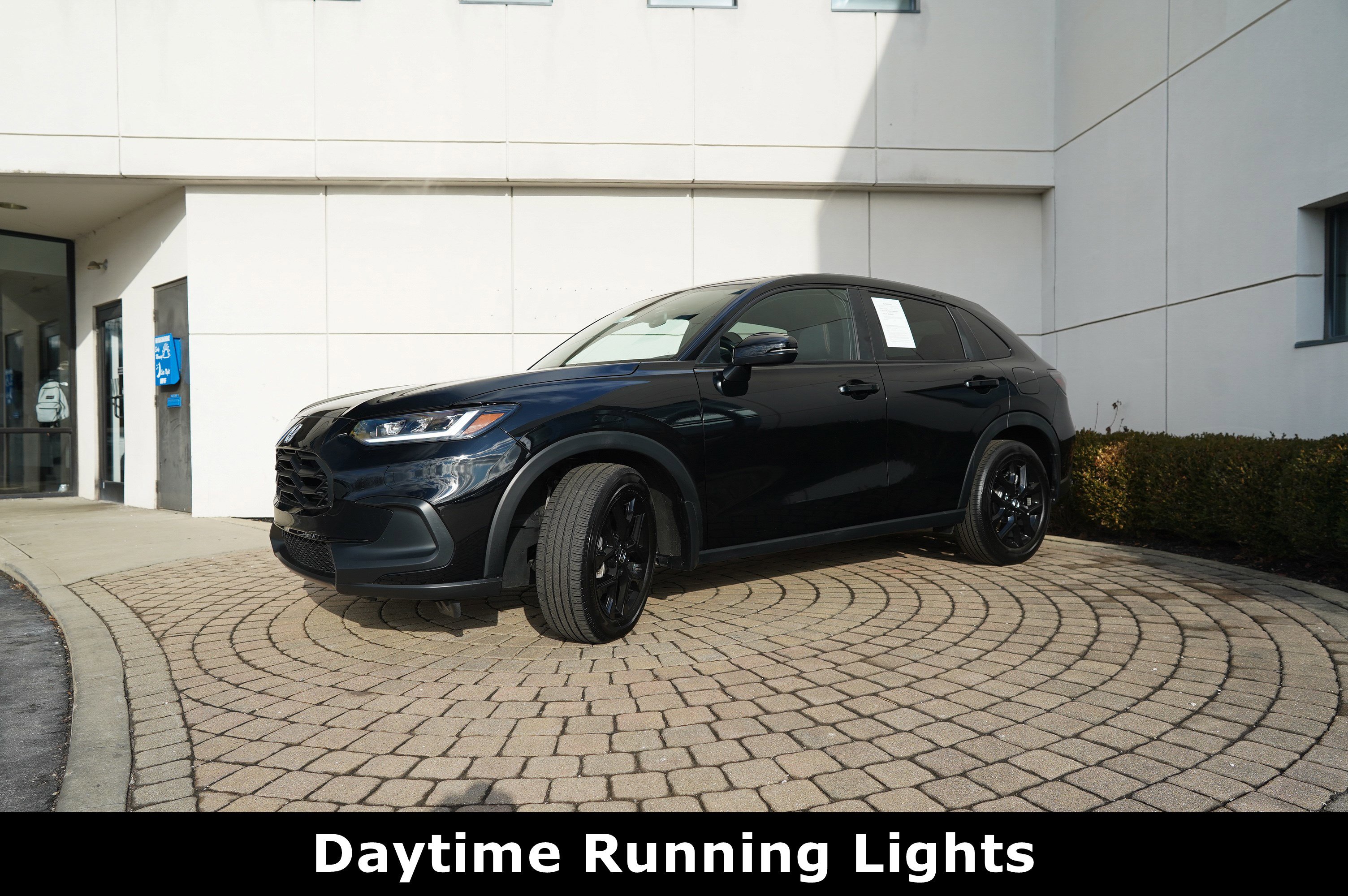 Used 2023 Honda HR-V Sport image 17