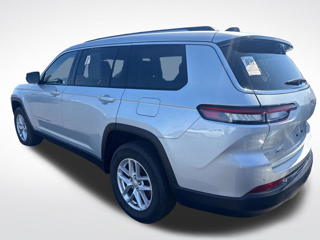 Used 2023 Jeep Grand Cherokee L Laredo w/ Luxury Tech Group I image 3