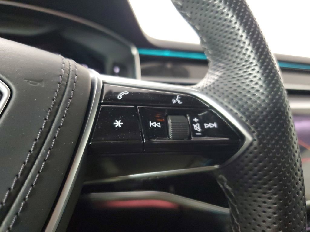 Used 2023 Audi S8 w/ S8 Executive Package image 25