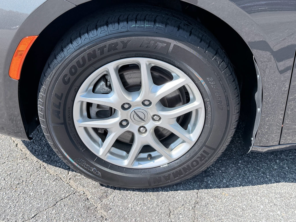 Used 2022 Chrysler Pacifica Touring-L FWD image 34