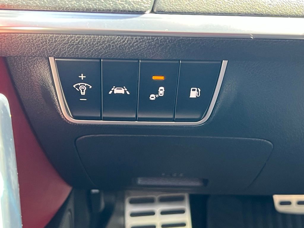 Used 2019 Kia Stinger GT1 AWD/4WD image 33