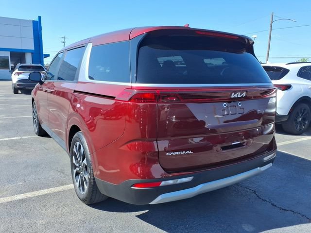 Used 2024 Kia Carnival EX FWD image 5