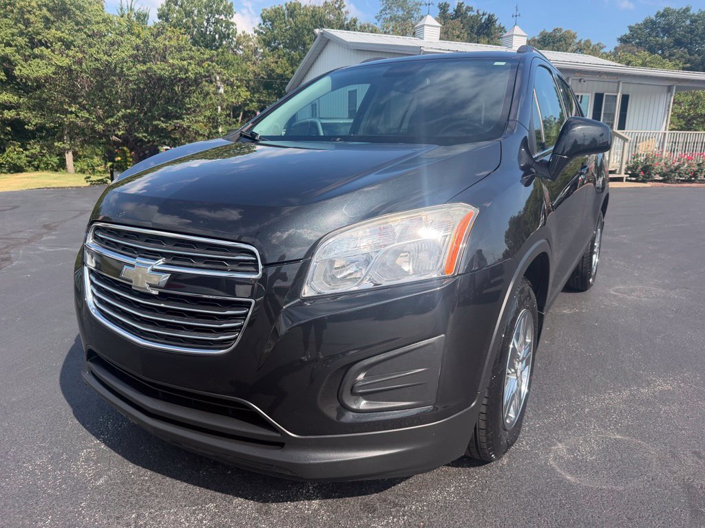 Used 2016 Chevrolet Trax LT w/ LT Convenience Package AWD/4WD image 1
