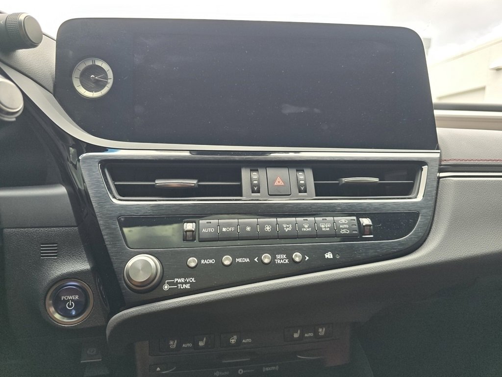 Used 2022 Lexus ES 300h F Sport image 24