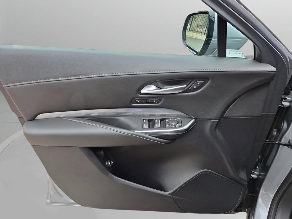 Certified 2025 Cadillac XT4 Premium Luxury image 26