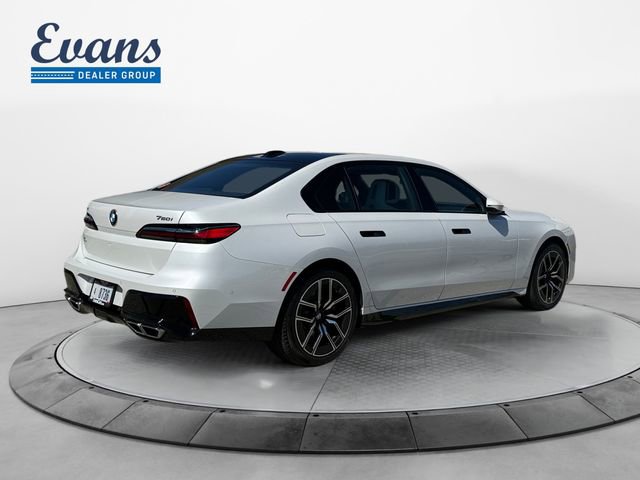 Certified 2024 BMW 760i xDrive w/ Executive Package image 7