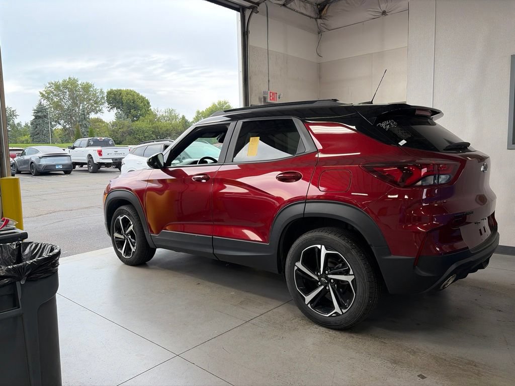 Used 2022 Chevrolet TrailBlazer RS AWD/4WD image 3