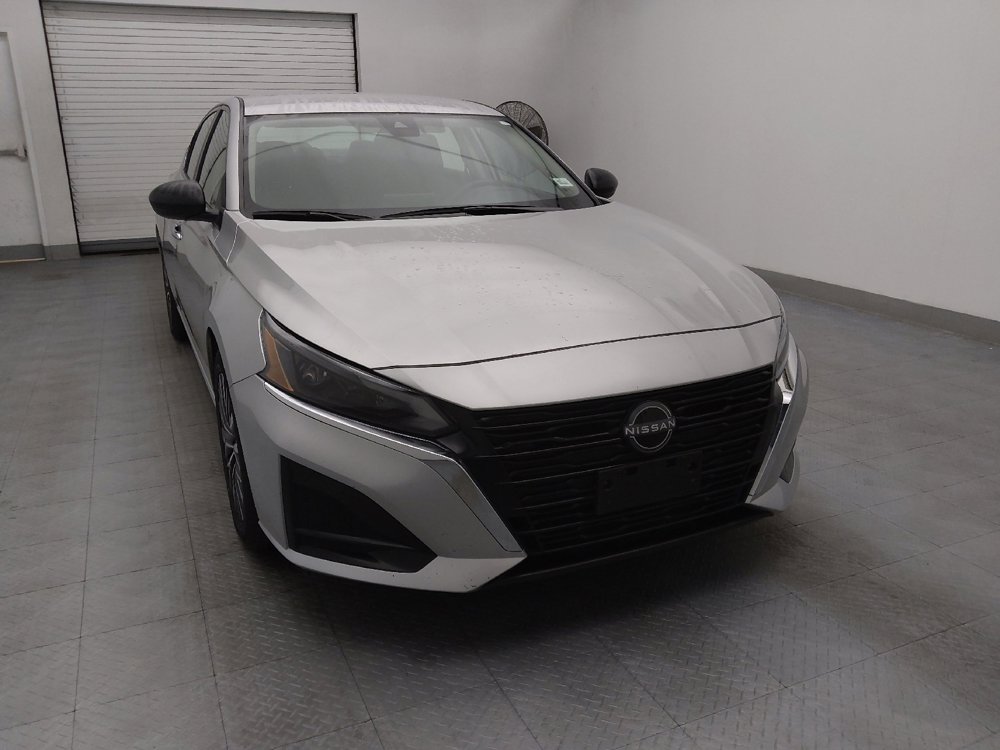 Used 2024 Nissan Altima 2.5 SV image 14