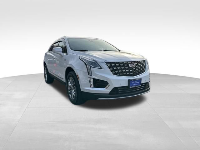 Used 2022 Cadillac XT5 Premium Luxury image 2