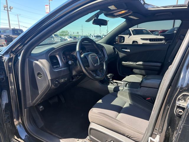 Used 2021 Dodge Charger SXT w/ Blacktop Package image 19