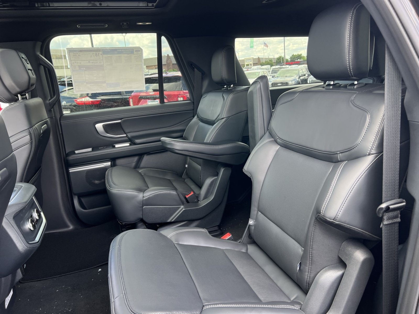 New 2026 Ford Expedition Max Platinum w/ Stealth Appearance Package AWD/4WD image 25