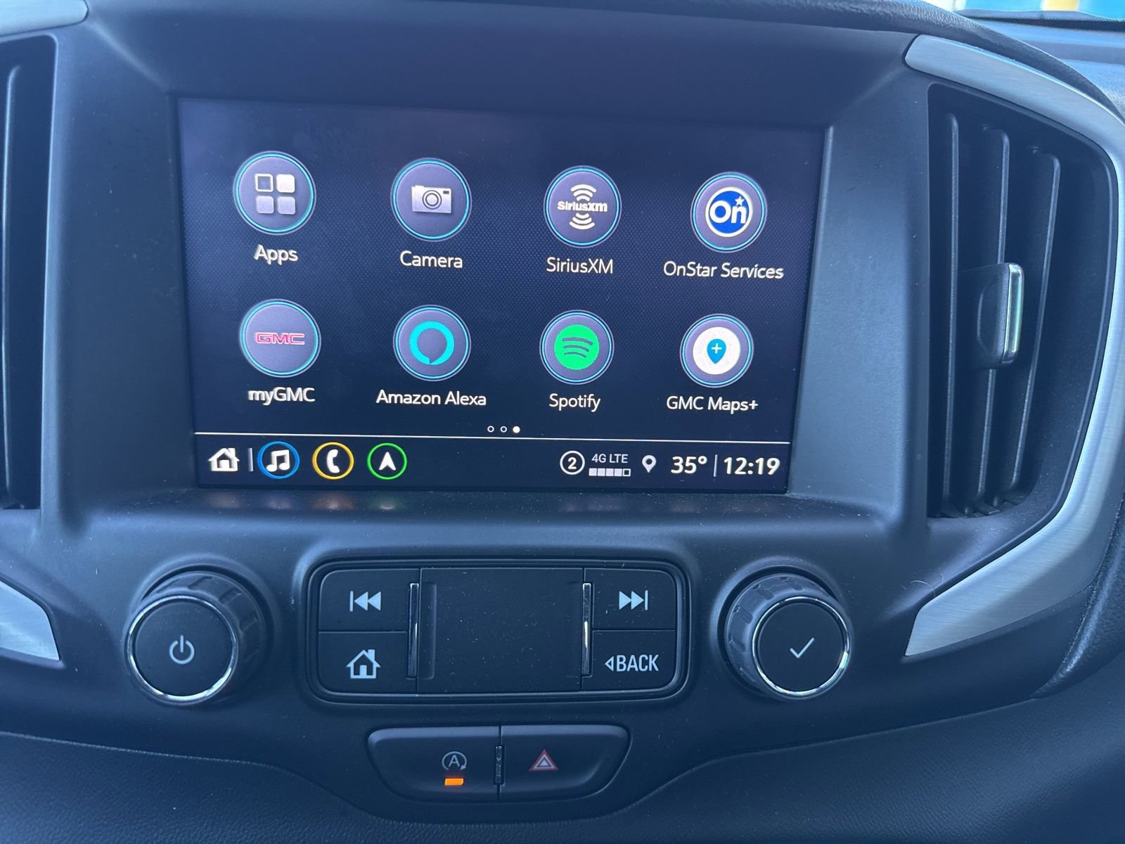 Used 2022 GMC Terrain SLT w/ Infotainment Package II image 22